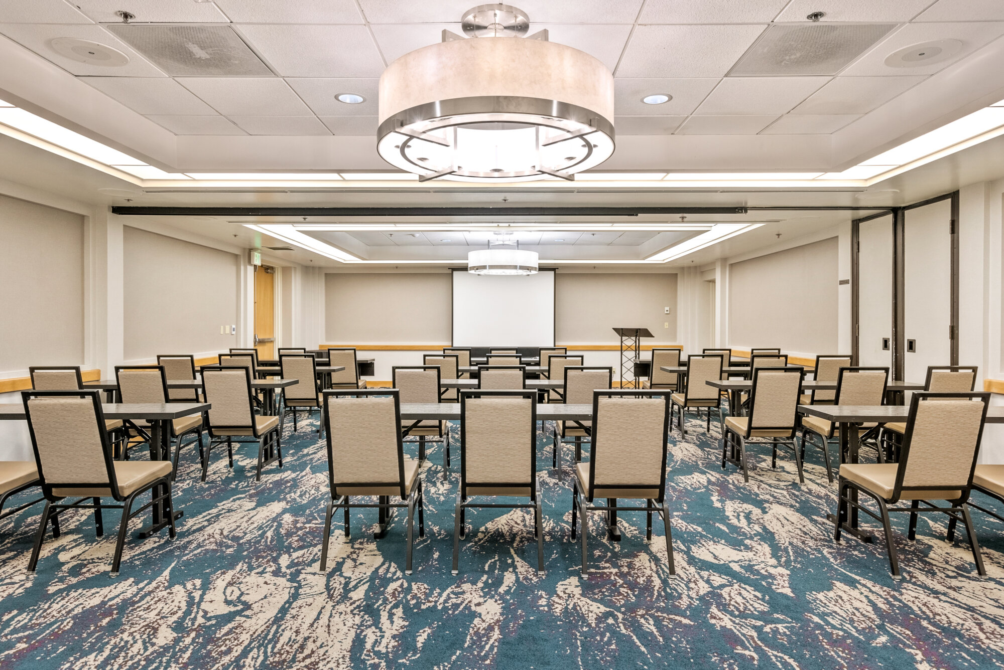SLO Embassy Suites Meeting Room - venues san luis obispo & private meeting rooms san luis obispo