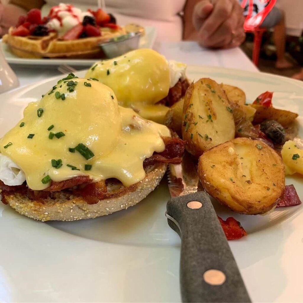 Eggs Benedict